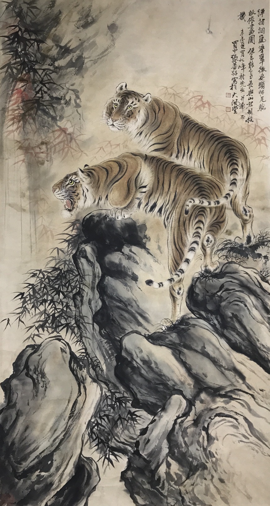 现代名画家,张大千的二哥,画虎大师.虎啸图,70厘米130厘米(8平尺),轴.